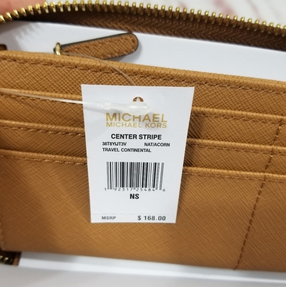 MICHAEL KORS Jet Set LG Pkt Tote w/Matching Wallet - Picture 8 of 8